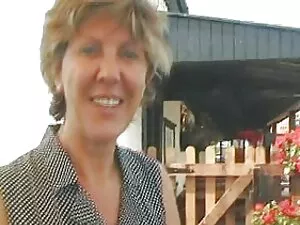 Mädchen saß pussy au ...